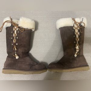 UGG ladies lace up fur boots size 5
